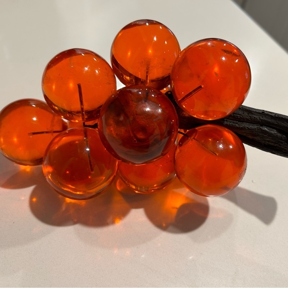 Vintage lucite grapes cluster! - Picture 7 of 7